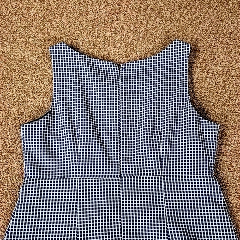 Dress - Picture 8 of 14